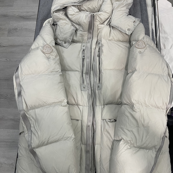 Moncler down jacket - Picture 1 of 11